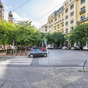 Apartment Breathless Panorama Synagogue Elegant Attic Free Parking Reservation Needed, Budapest