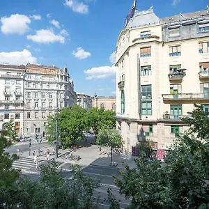 Apartment Bpr The Golden Astoria With Balcony And A/c, Budapest