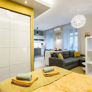 Apartment Pearl In The Heart Of The, Budapest